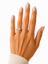 Load image into Gallery viewer, Lab Diamond 1.04 carat Yellow Gold Ring
